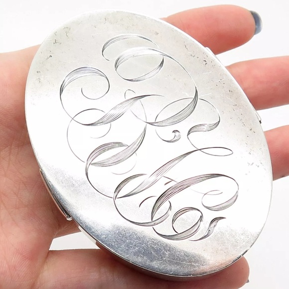 Mary Dunhill Vintage Compact/ Pill Box - Picture 2 of 6